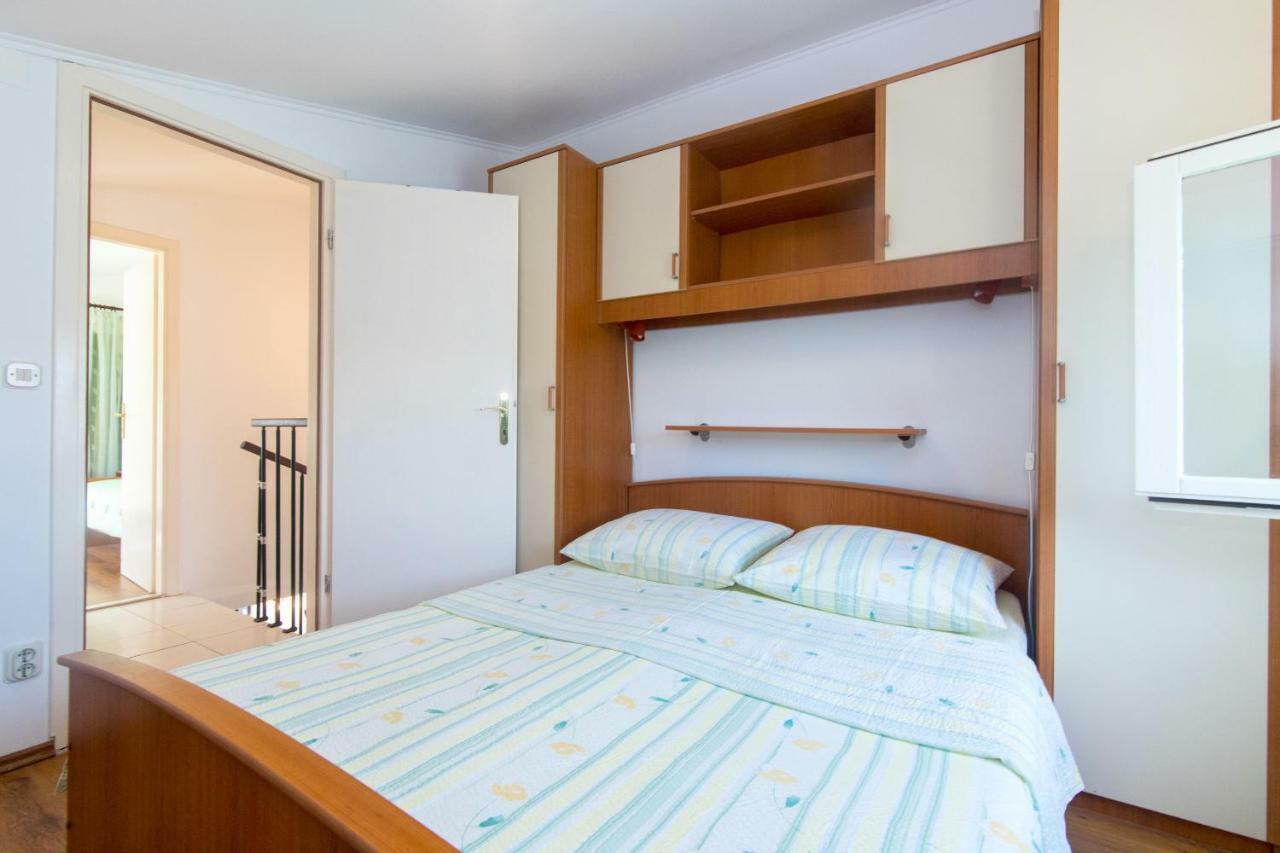 Apartment Josipa Vinišće Zewnętrze zdjęcie
